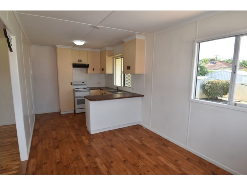 23 Dalgleish Street, South Toowoomba QLD 4350