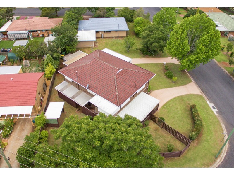 7 Bagot Street, Centenary Heights QLD 4350