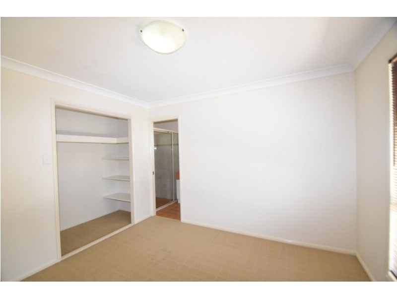 17 Wellington Street, Wyreema QLD 4352