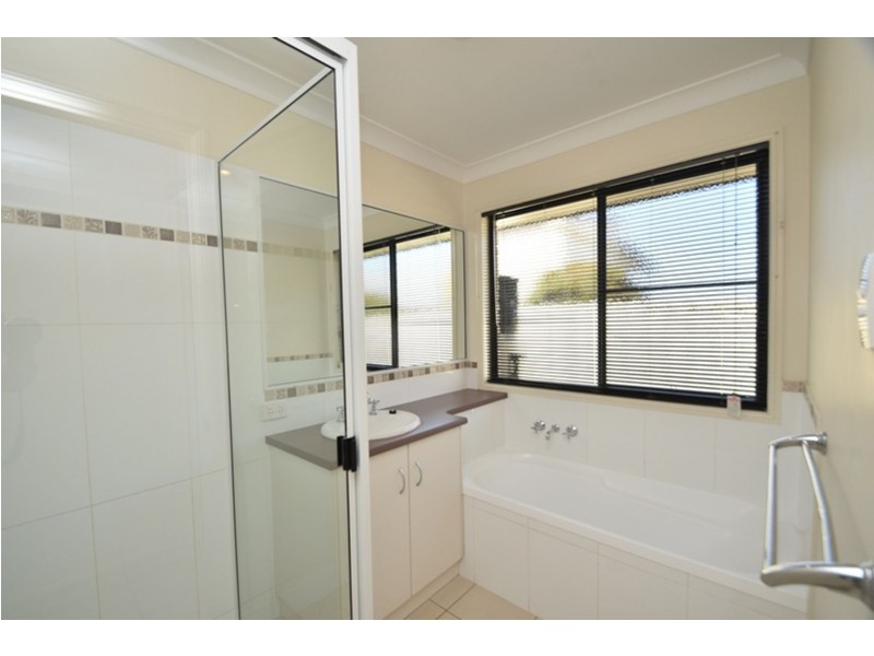 17 Wellington Street, Wyreema QLD 4352