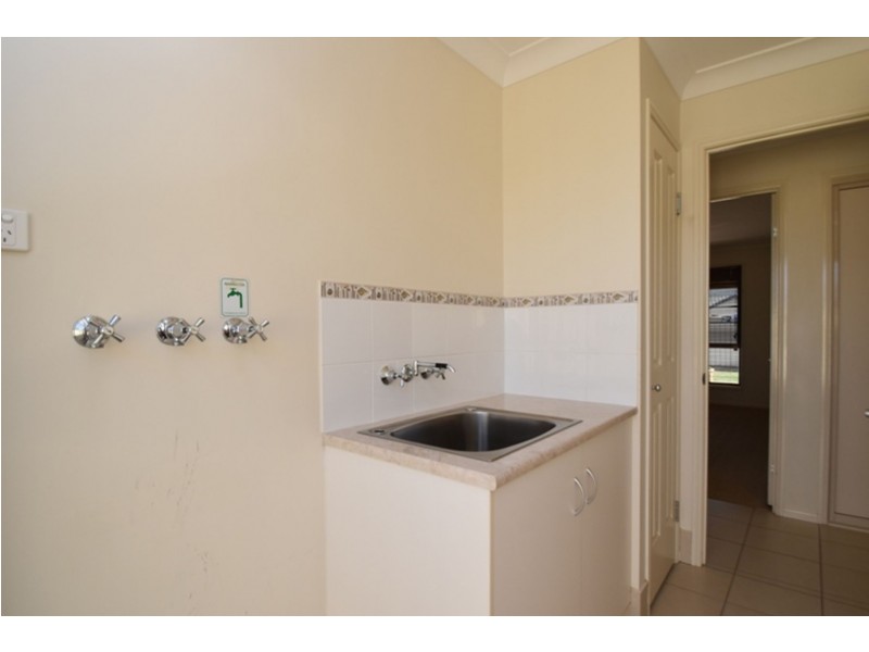 17 Wellington Street, Wyreema QLD 4352