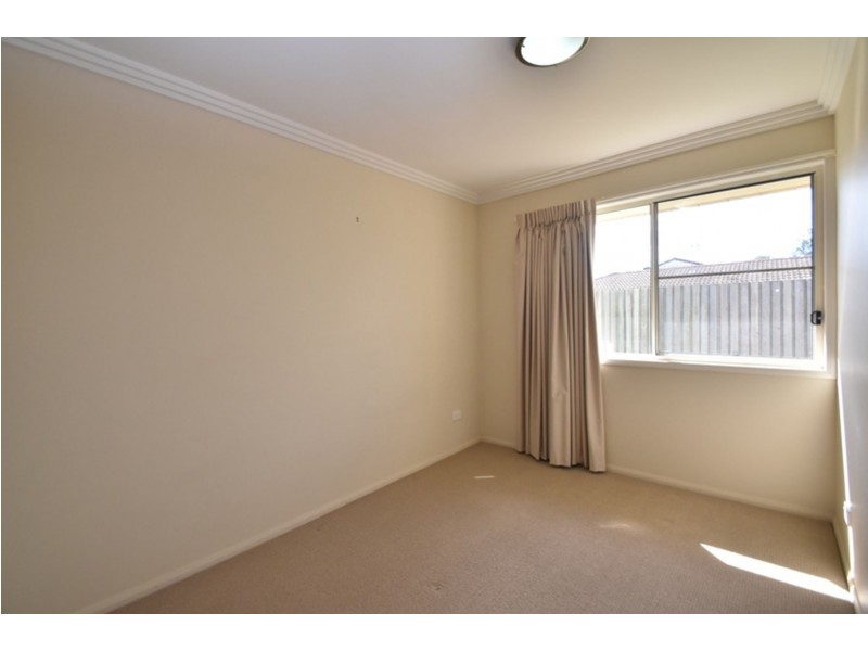 4/11 Albert Street, Newtown QLD 4350