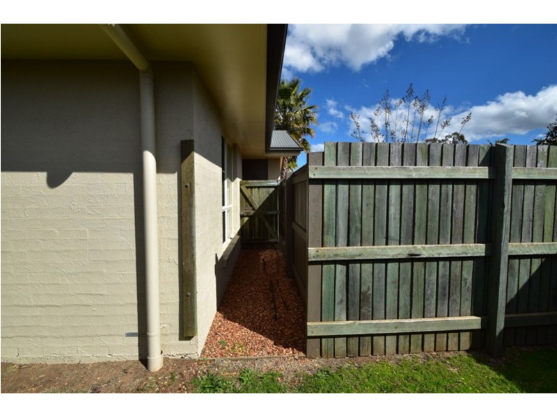 4/11 Albert Street, Newtown QLD 4350