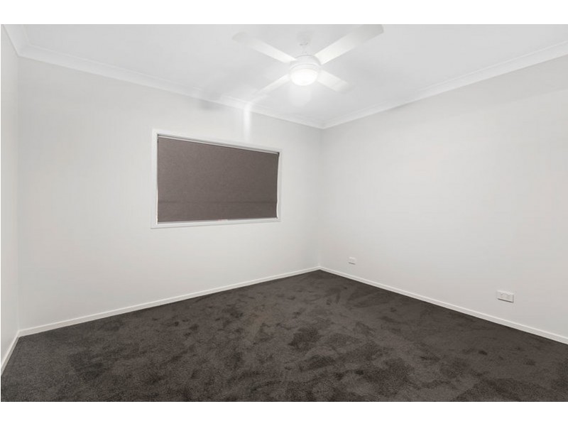 18 Esther Street, Mount Lofty QLD 4350