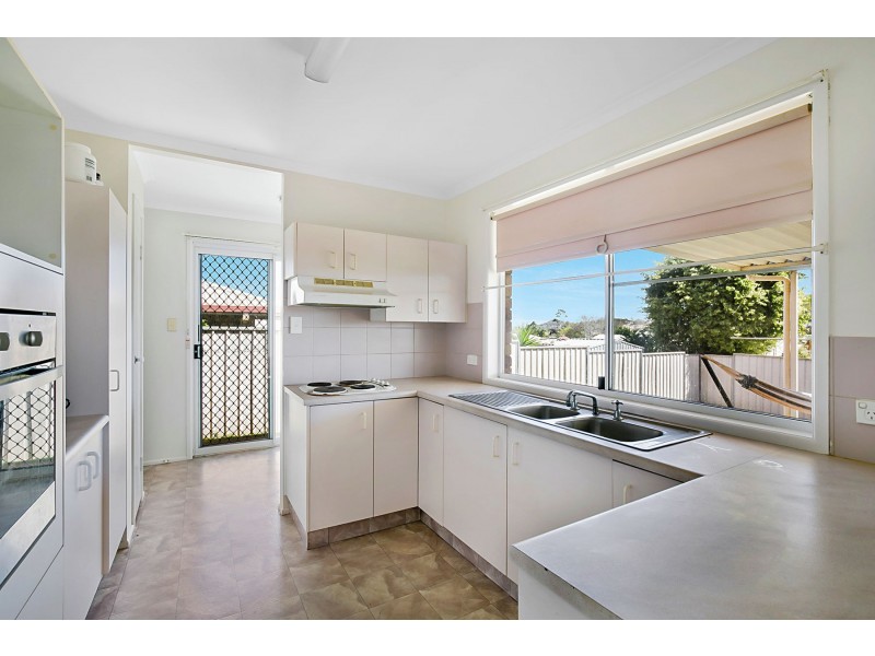 7 Blueberry Ash Court, Glenvale QLD 4350