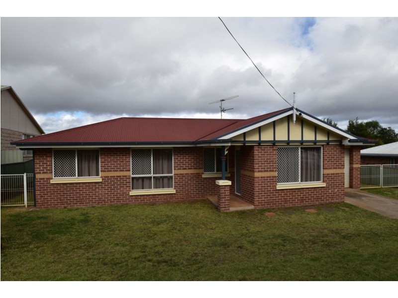 152 Hursley Road, Glenvale QLD 4350