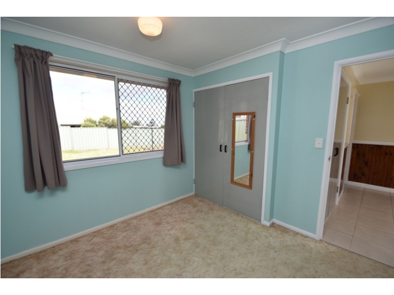 152 Hursley Road, Glenvale QLD 4350