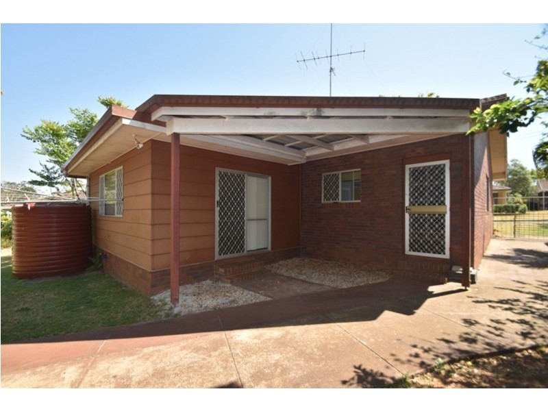 4 Clewley Crescent, Rangeville QLD 4350