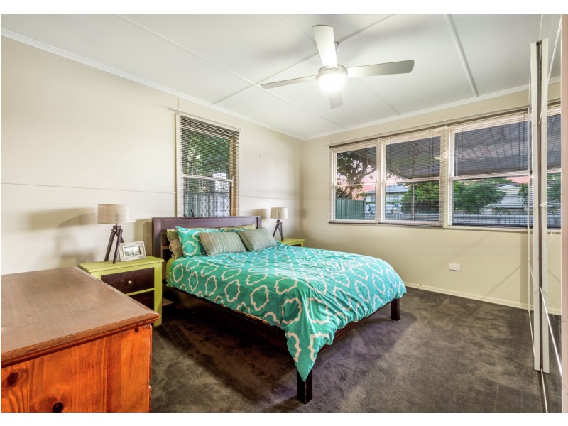 12 Merritt Street, Harristown QLD 4350