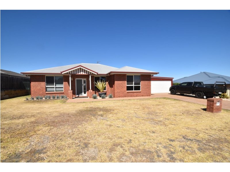13 Sommariva Street, Westbrook QLD 4350