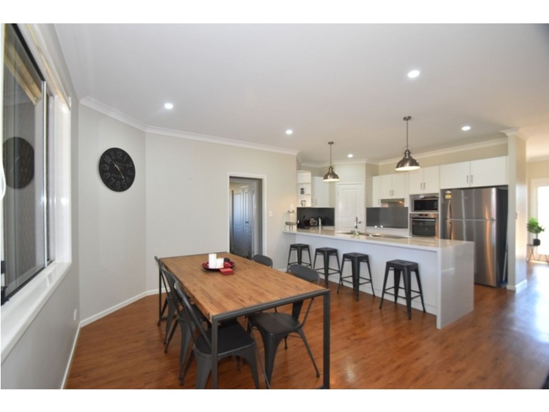 13 Sommariva Street, Westbrook QLD 4350