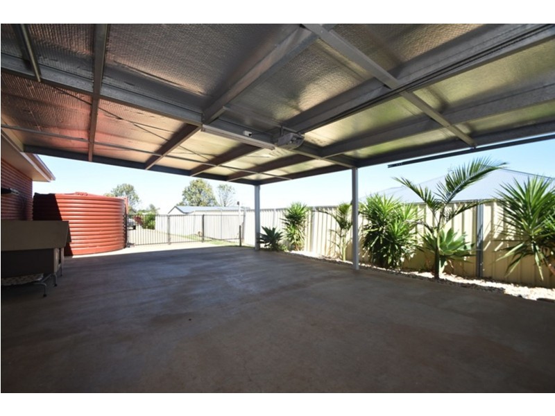 13 Sommariva Street, Westbrook QLD 4350