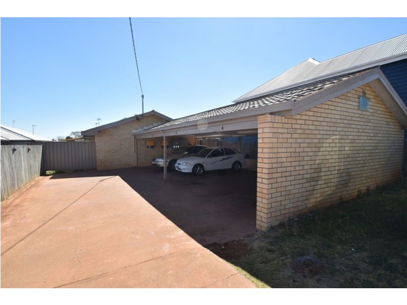 4/235a South Street, South Toowoomba QLD 4350