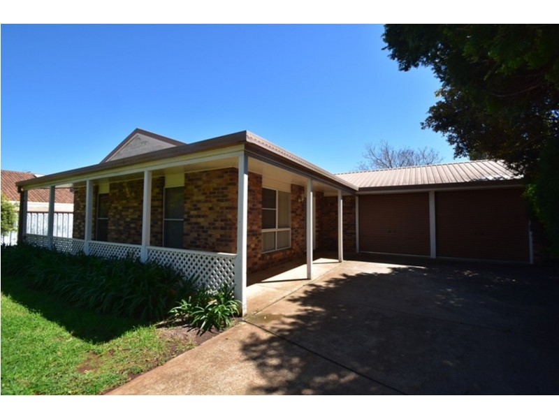 5 Qantas Court, Wilsonton QLD 4350