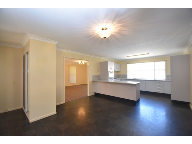 5 Qantas Court, Wilsonton QLD 4350