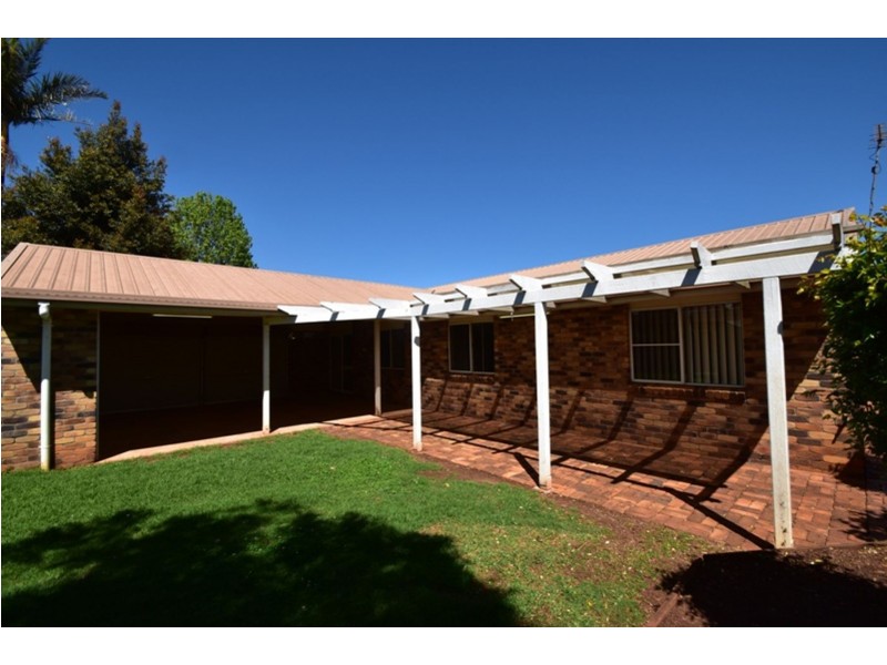 5 Qantas Court, Wilsonton QLD 4350