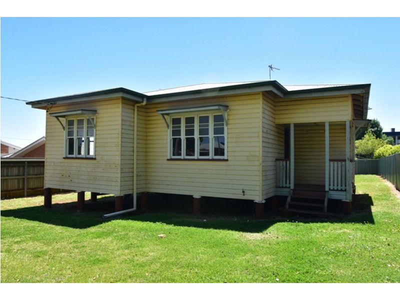 183 Perth Street, South Toowoomba QLD 4350