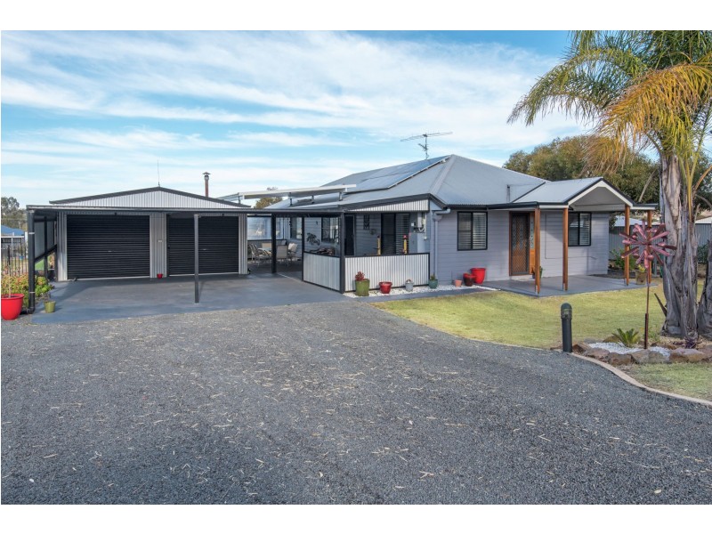 21 Curlew Street, Meringandan West QLD 4352