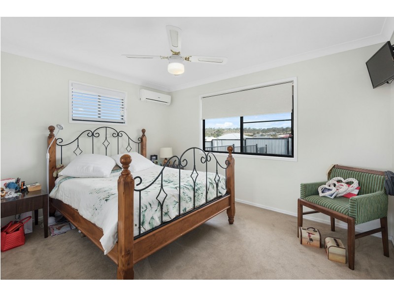 21 Curlew Street, Meringandan West QLD 4352