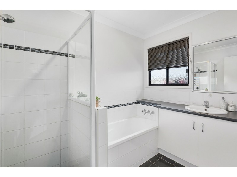 21 Curlew Street, Meringandan West QLD 4352