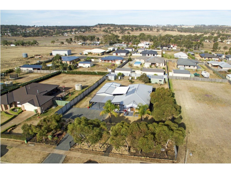 21 Curlew Street, Meringandan West QLD 4352