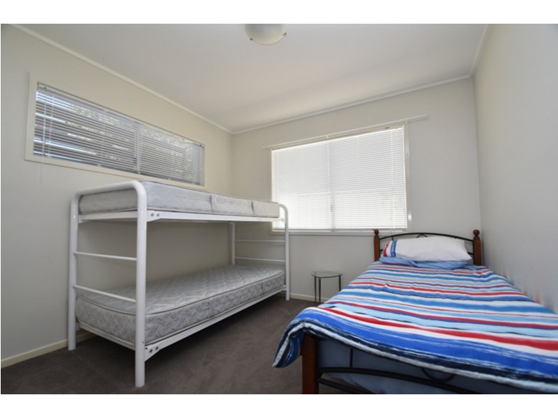 1/267a Geddes Street, Centenary Heights QLD 4350