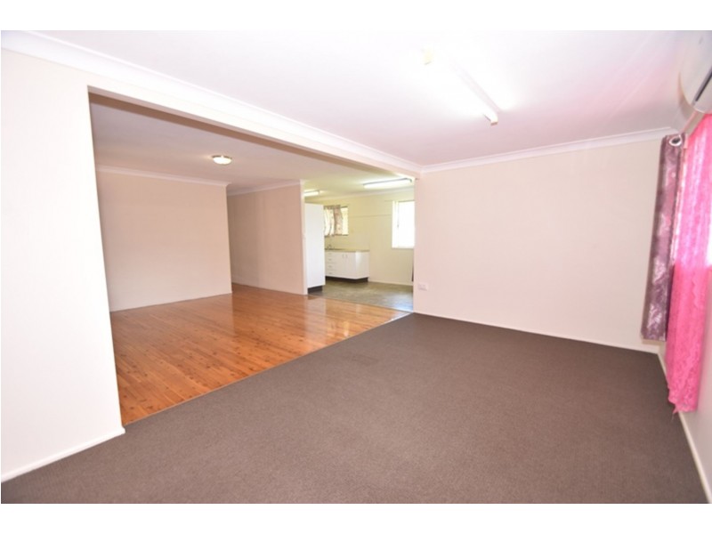 391 Hume Street, Kearneys Spring QLD 4350