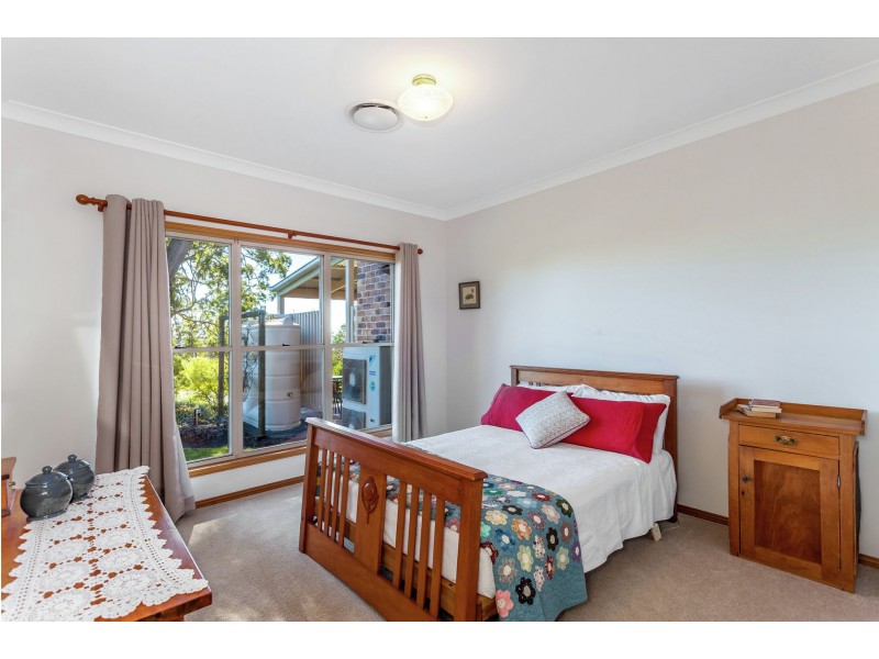 32 Murphy’s Creek Road, Blue Mountain Heights QLD 4350