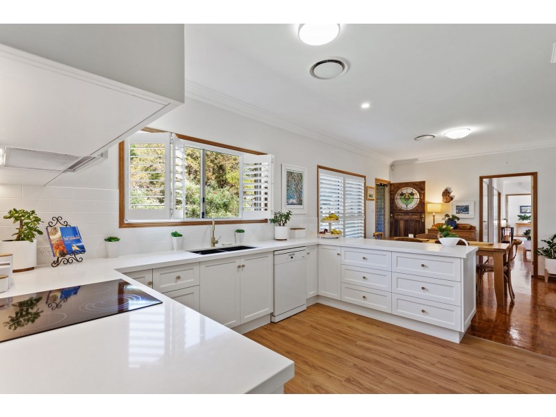 32 Murphys Creek Road, Blue Mountain Heights QLD 4350