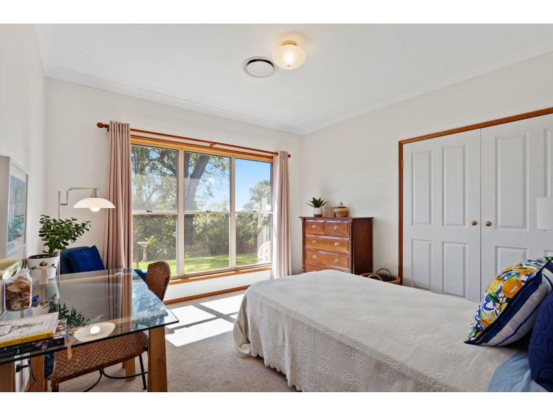 32 Murphys Creek Road, Blue Mountain Heights QLD 4350