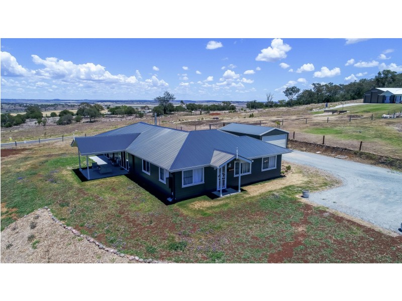 3 Southern Cross Drive, Kingsthorpe QLD 4400
