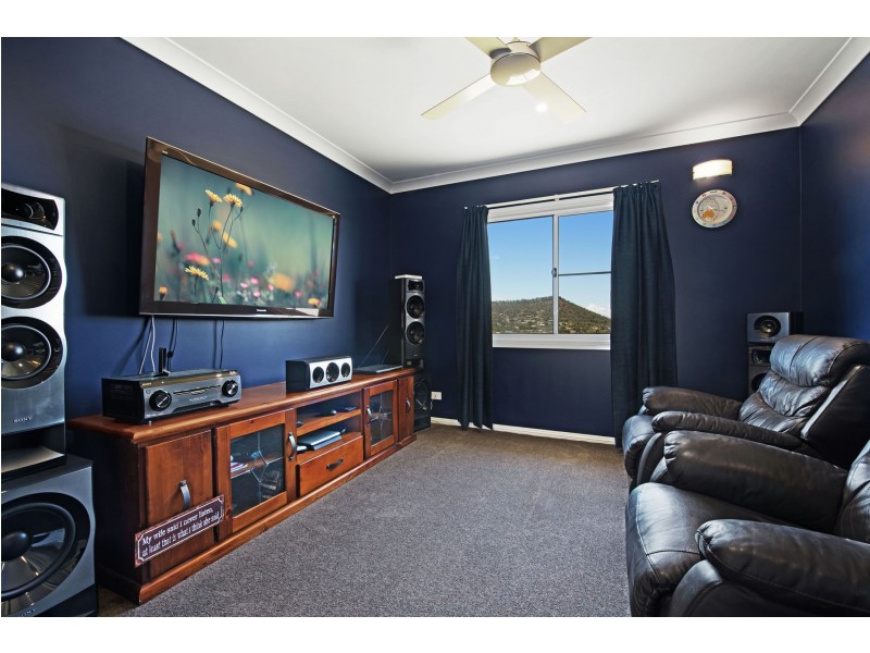 3 Southern Cross Drive, Kingsthorpe QLD 4400