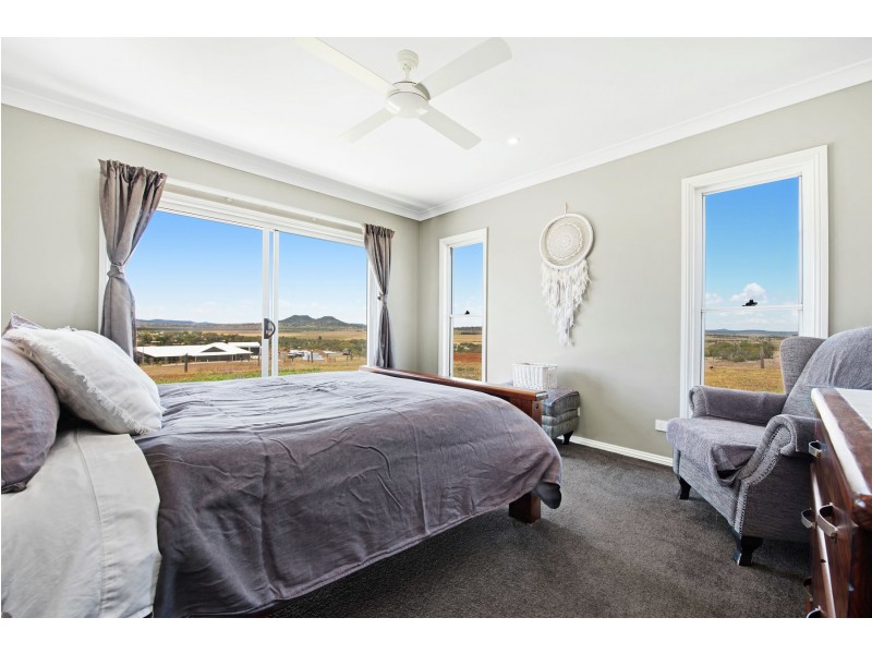 3 Southern Cross Drive, Kingsthorpe QLD 4400