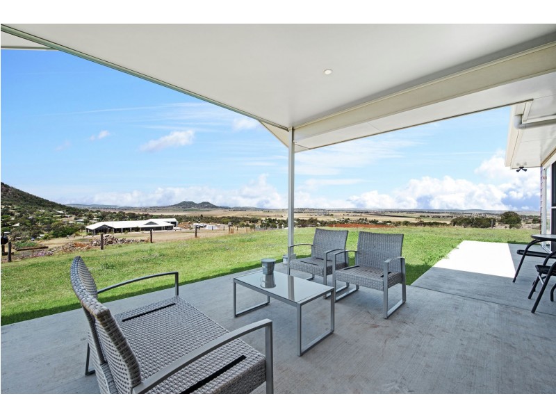 3 Southern Cross Drive, Kingsthorpe QLD 4400