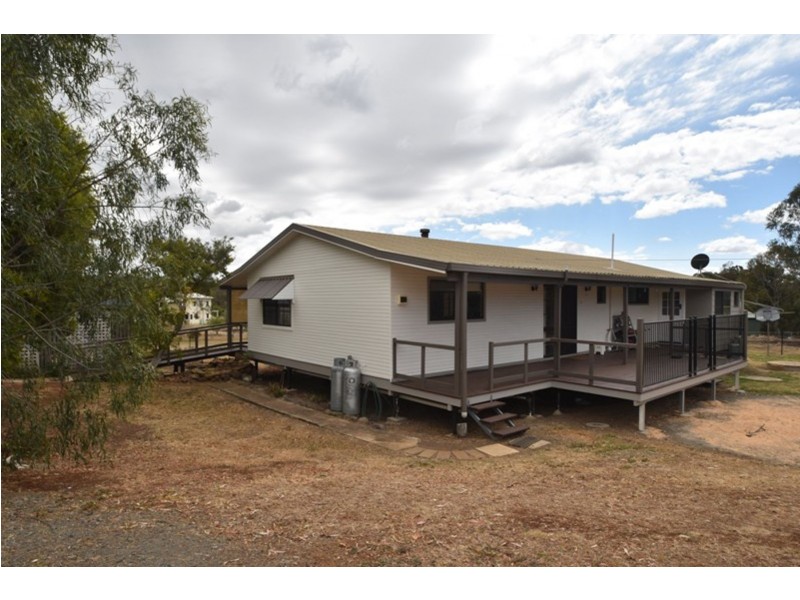 9 Lobwein Street, Meringandan West QLD 4352