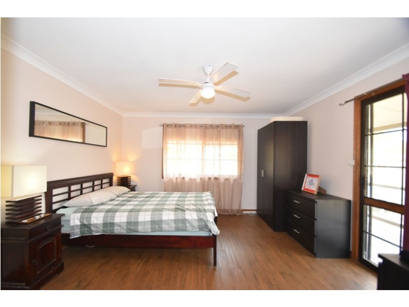 9 Lobwein Street, Meringandan West QLD 4352