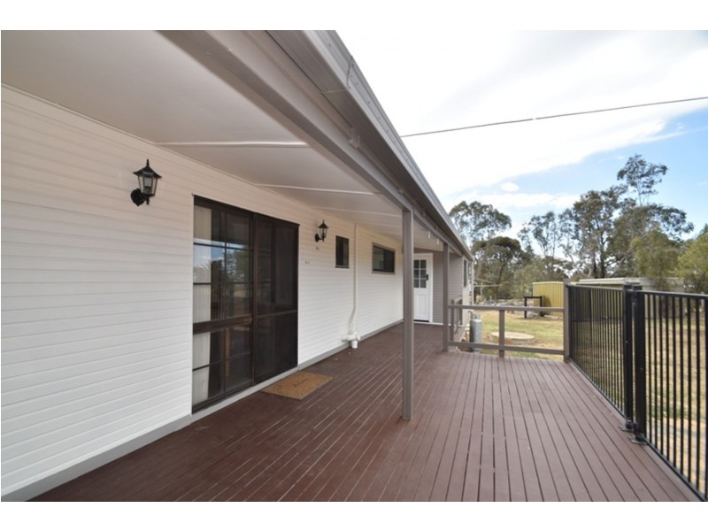 9 Lobwein Street, Meringandan West QLD 4352