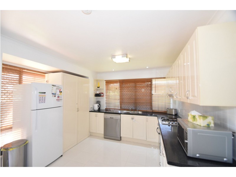 37 Champagne Crescent, Wilsonton Heights QLD 4350