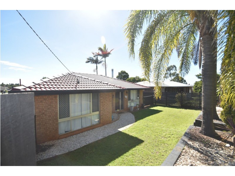 37 Champagne Crescent, Wilsonton Heights QLD 4350