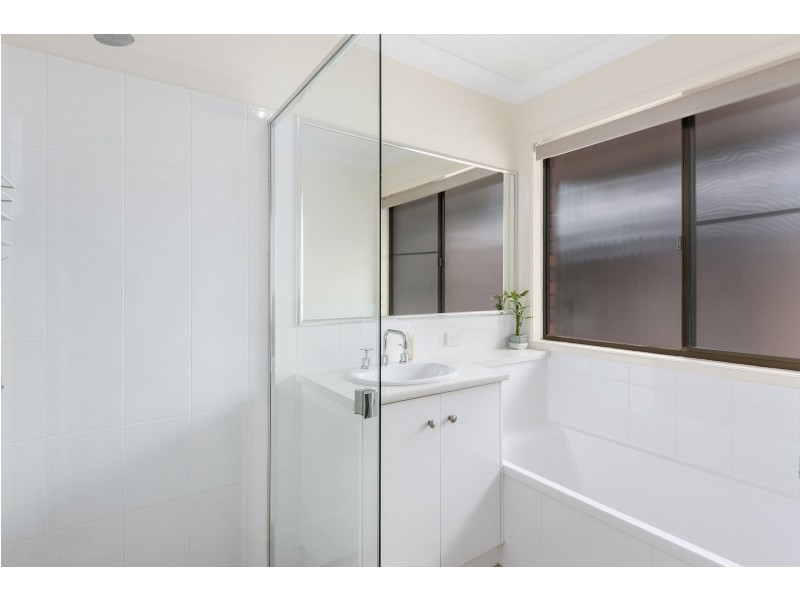 11 Hardy Court, Wilsonton Heights QLD 4350