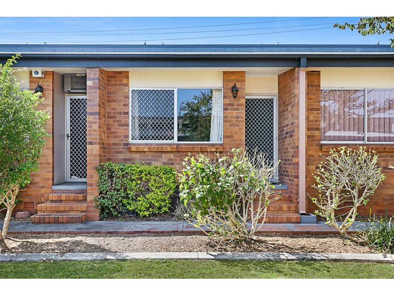 13/2 Long Street, Rangeville QLD 4350