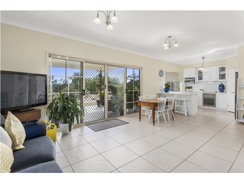 70 Lakes Drive, Laidley Heights QLD 4341