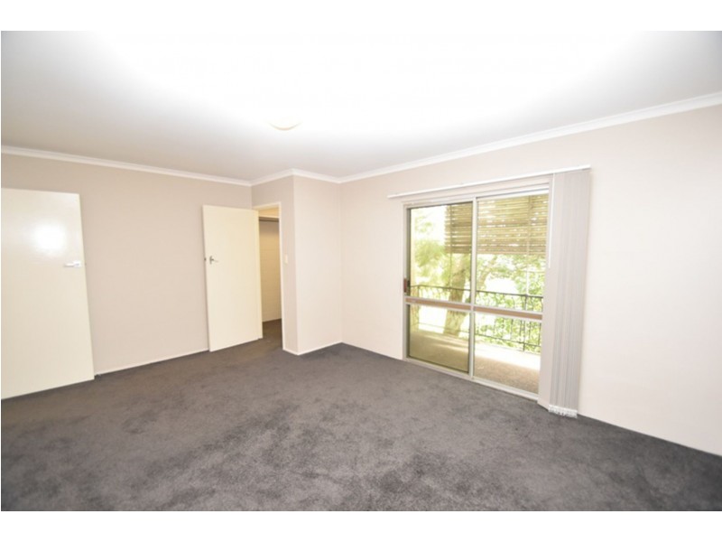 2/3 Pierce  Street, South Toowoomba QLD 4350