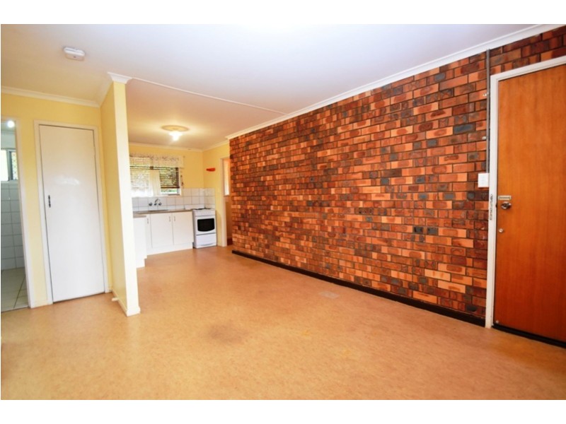 2/8 Marigold Street, Centenary Heights QLD 4350
