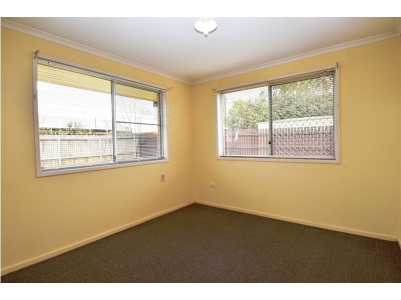 2/8 Marigold Street, Centenary Heights QLD 4350