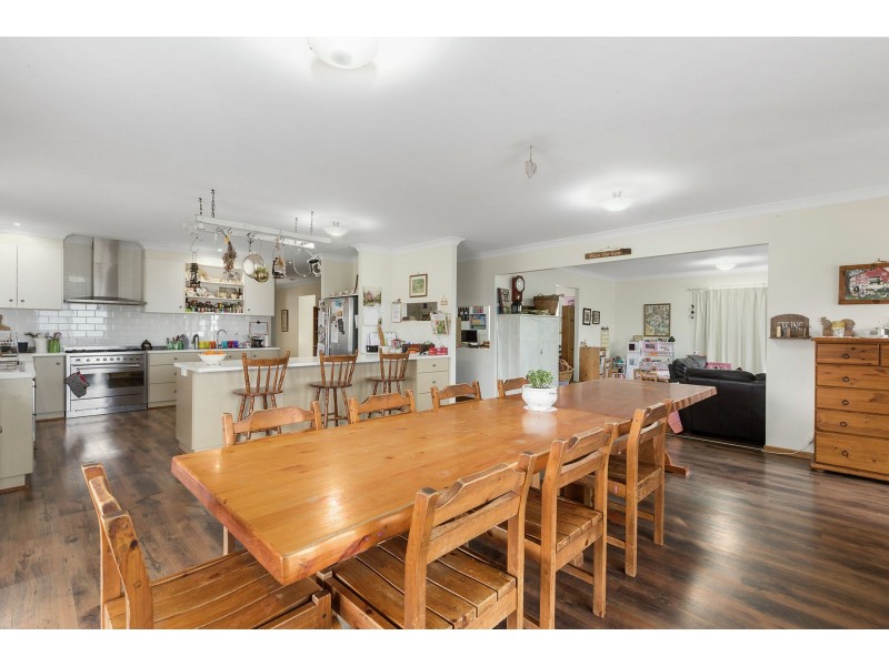 48 Gowlett Road, Haden QLD 4353