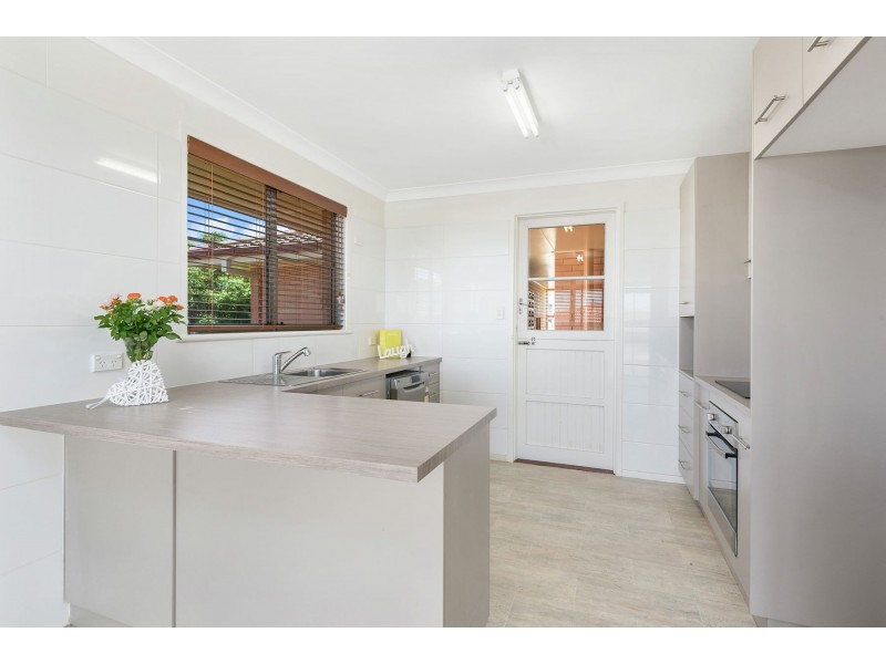 38 McNamara Street, Centenary Heights QLD 4350