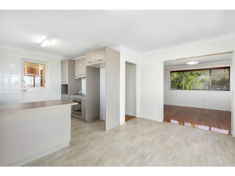 38 McNamara Street, Centenary Heights QLD 4350