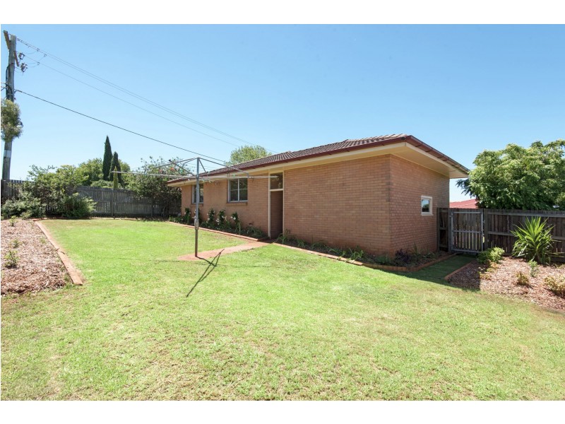 38 McNamara Street, Centenary Heights QLD 4350