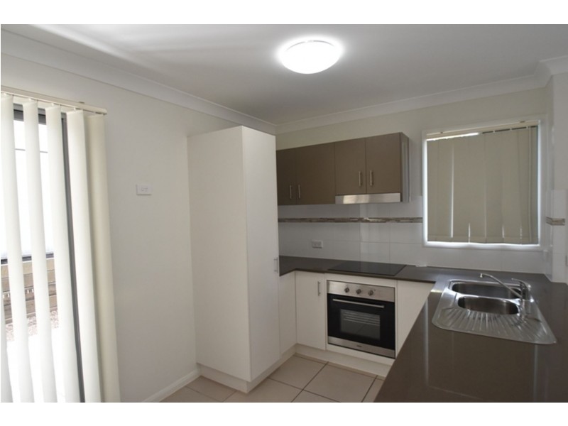 18/303 Bridge Street, Newtown QLD 4350